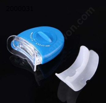 The bright white transmitter is aligned with the tray, the bright white is emitted with the mouth, the dental instrument, the dental instrument, the oral care cold tooth whitening device, the tooth whitening device,Double bubble plastic packaging Personal Care  825-2